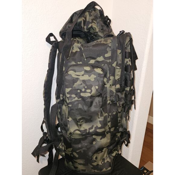 New! 70L Camouflage Hiking Backpack - Picture 6 of 8